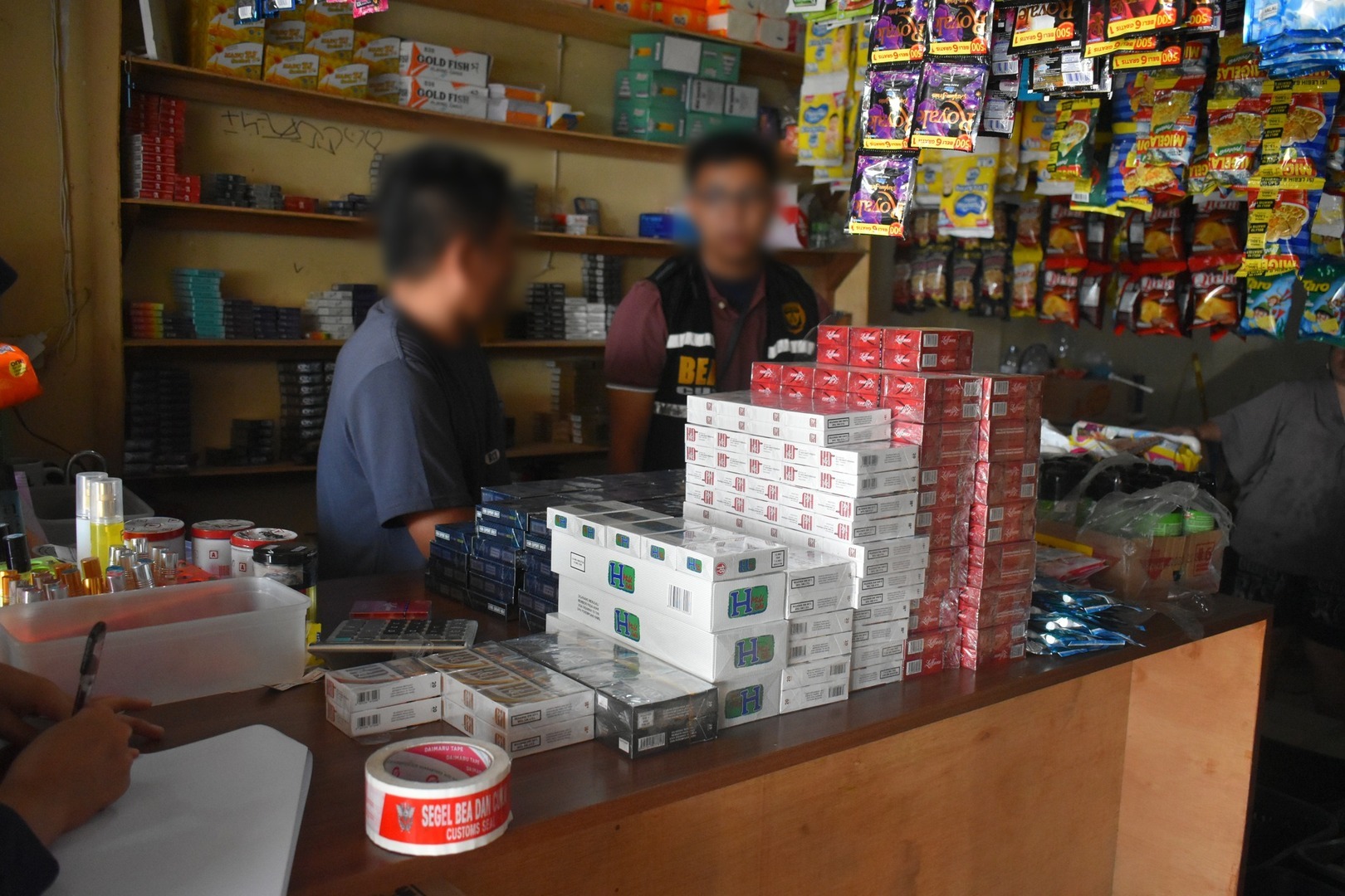 Bea Cukai Pekanbaru Amankan 27.764 batang Rokok Ilegal dalam Operasi Pasar