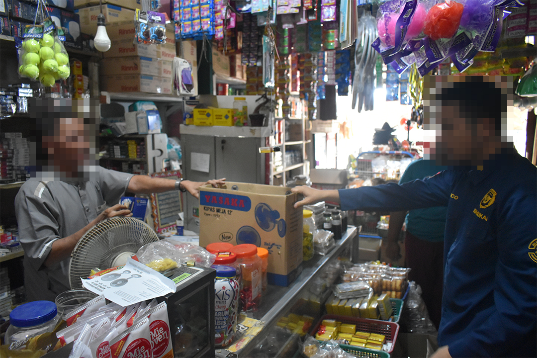 Bea Cukai Pekanbaru Laksanakan Operasi Pasar di Kabupatan Pelalawan.
