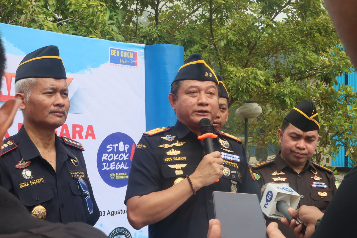 Pemusnahan 6.3 Juta Rokok Ilegal