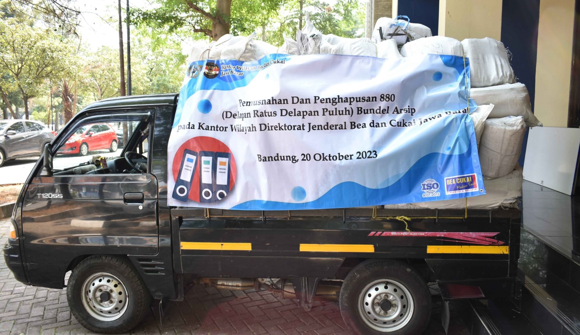 Lakukan Manajemen Kearsipan, Bea Cukai Jawa Barat Musnahkan 880 Arsip