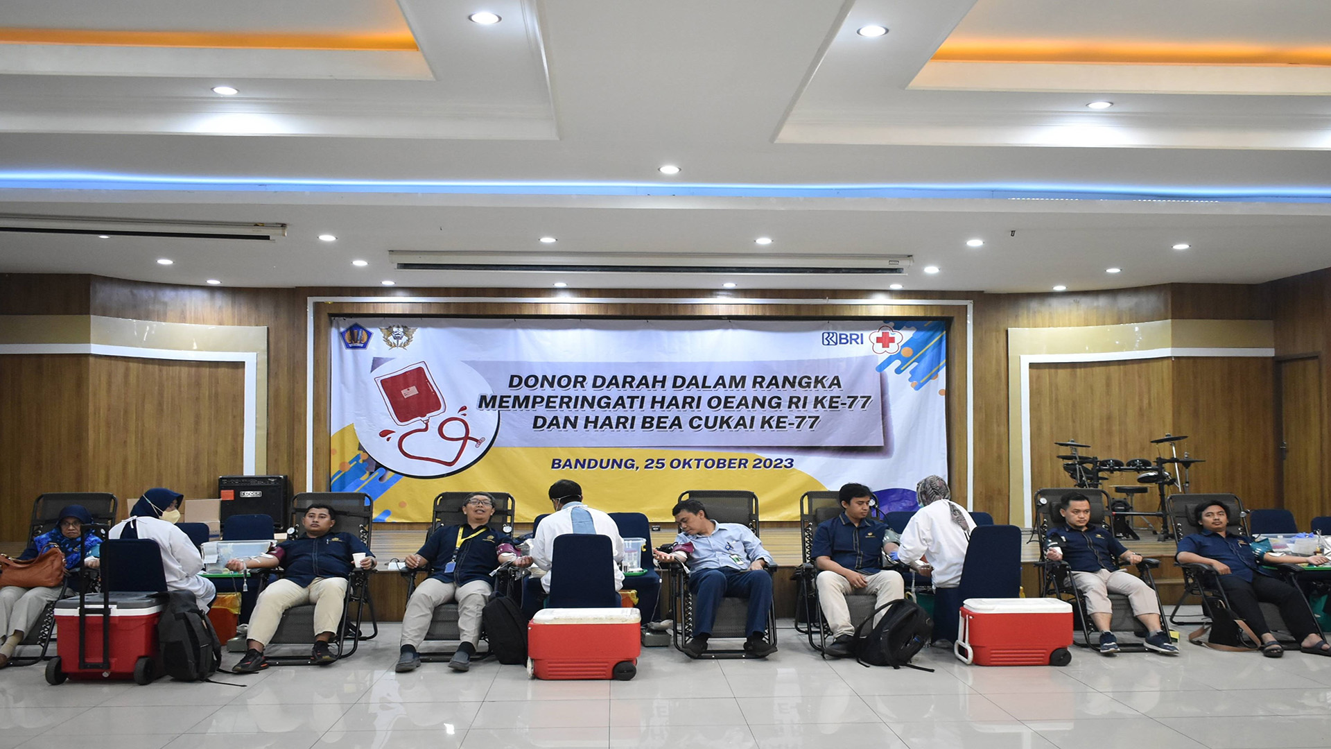 Donor Darah Kemenkeu Satu Jawa Barat Dalam Rangka Hari Oeang RI ke-77