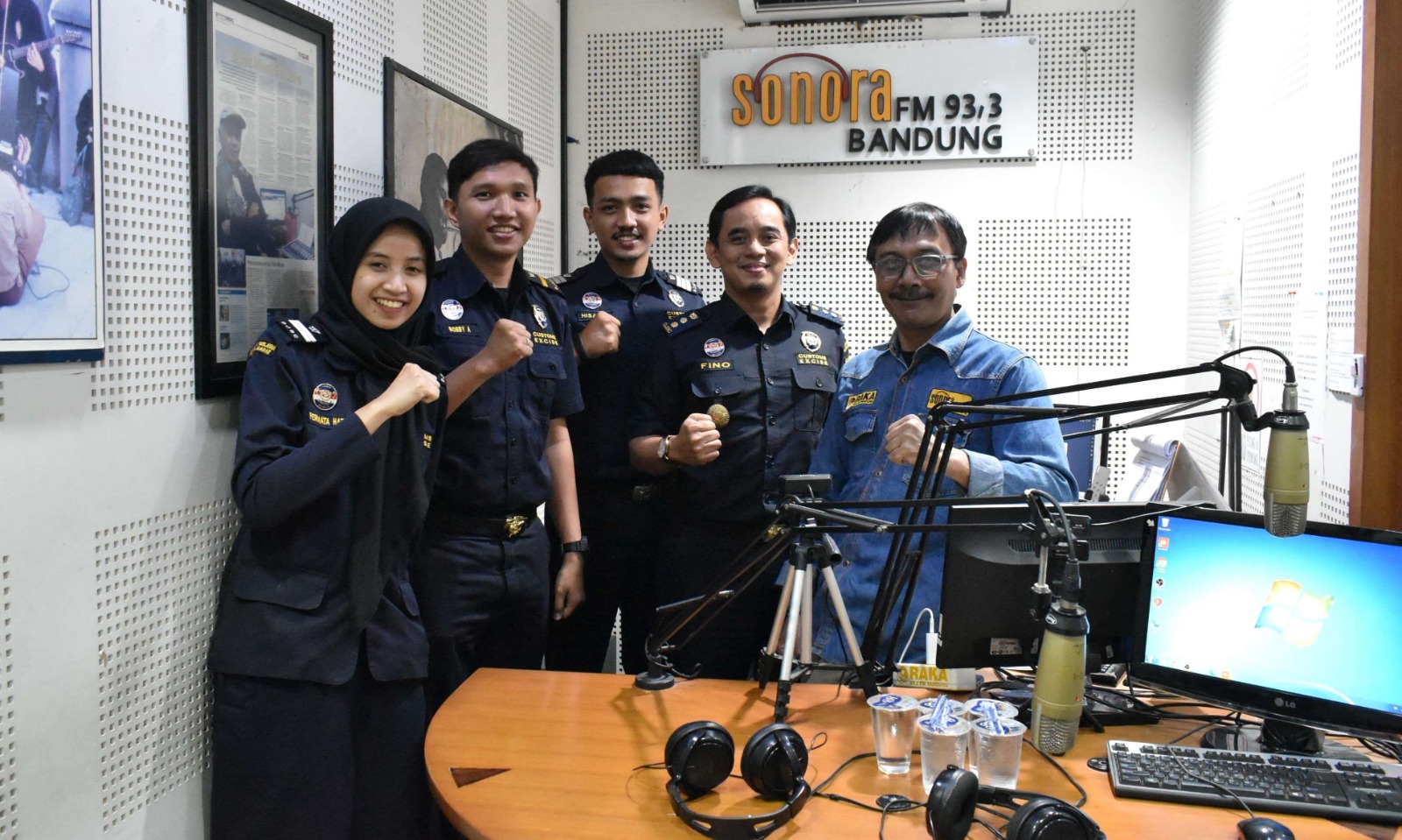 Bea Cukai Jabar Berikan Edukasi Terkait Gempur Rokok Ilegal dan Ketentuan Impor Barang Kiriman dan Barang Penumpang melalui Radio Talk Bersama Raka Fm dan Sonora FM Bandung