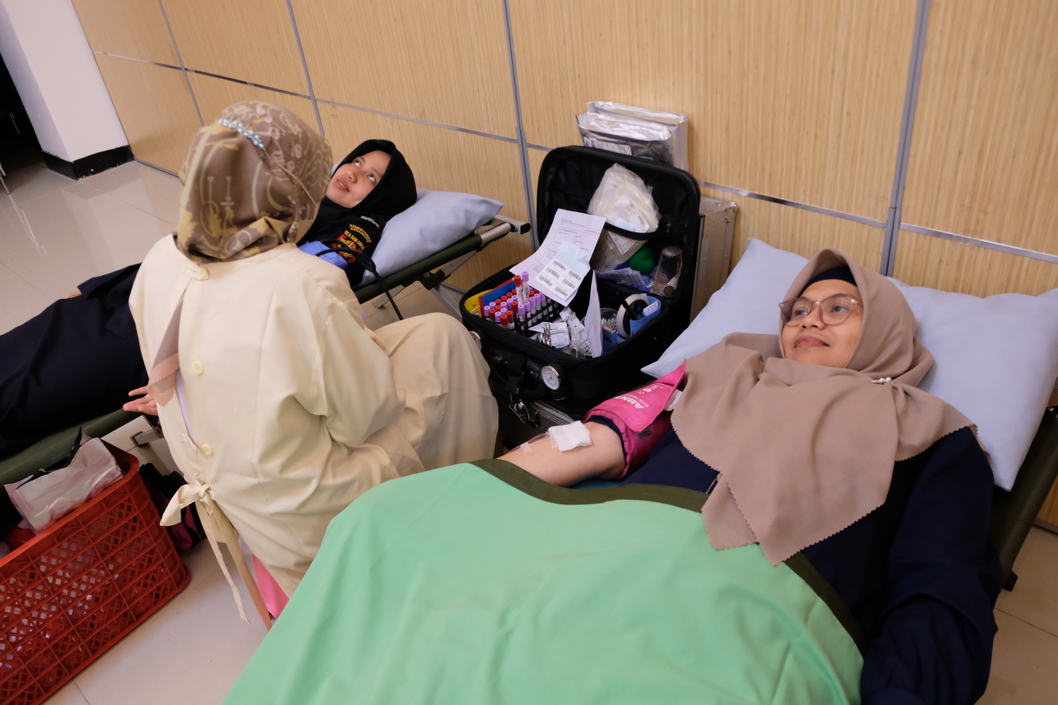 Semangat Berbagi dalam Menyambut HPI, BC Kanwil Jatim I dan BC Sidoarjo Gelar Acara Donor Darah