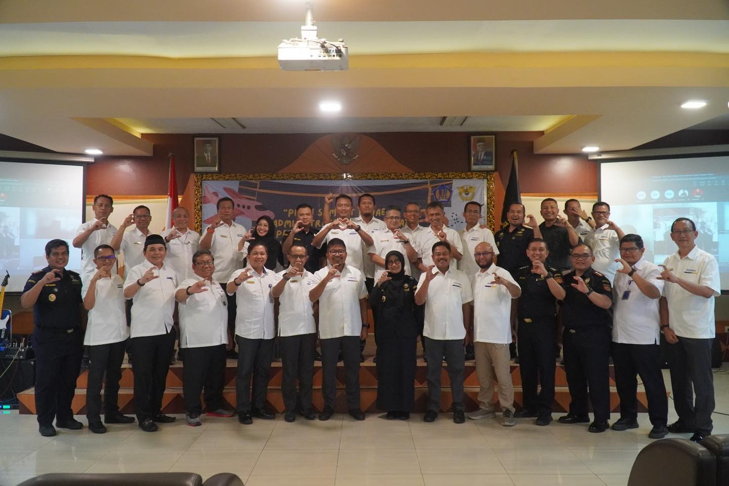 Pisah Sambut Pejabat Administrator dan Pejabat Pengawas Kanwil DJBC Jawa Timur II