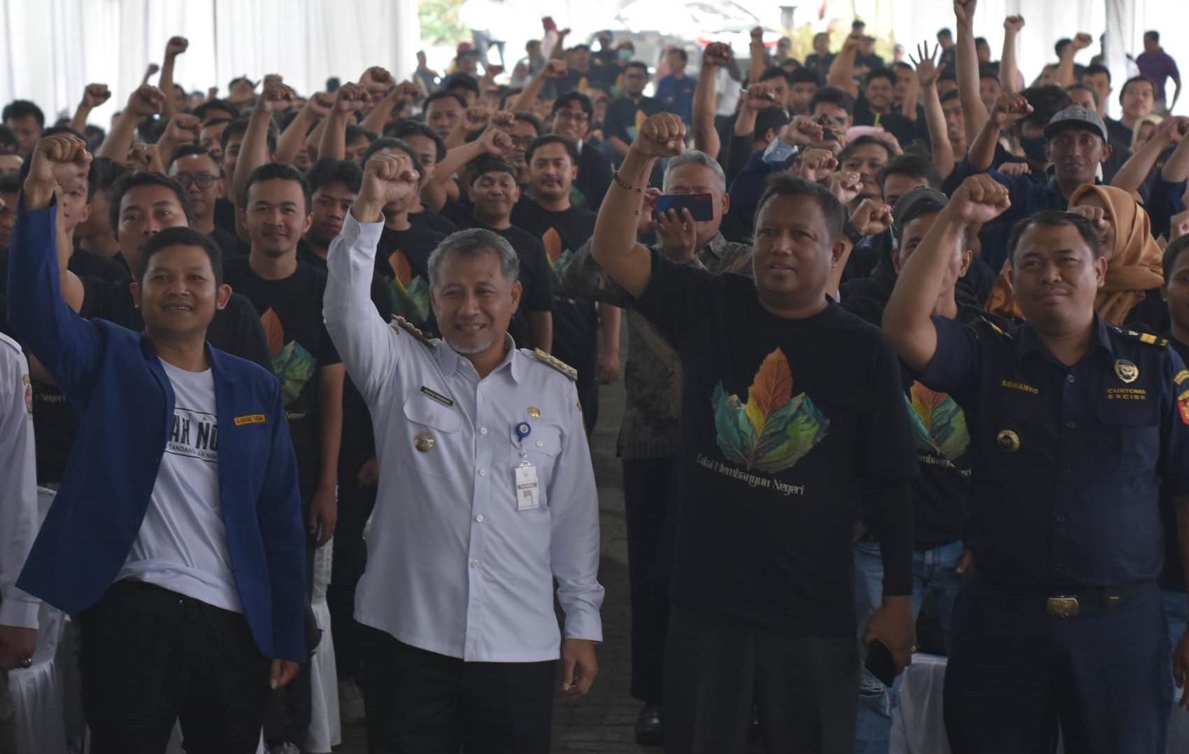 Ratusan Pemuda Karang Taruna Se-Kabupaten Temanggung Serukan Gempur Rokok Ilegal