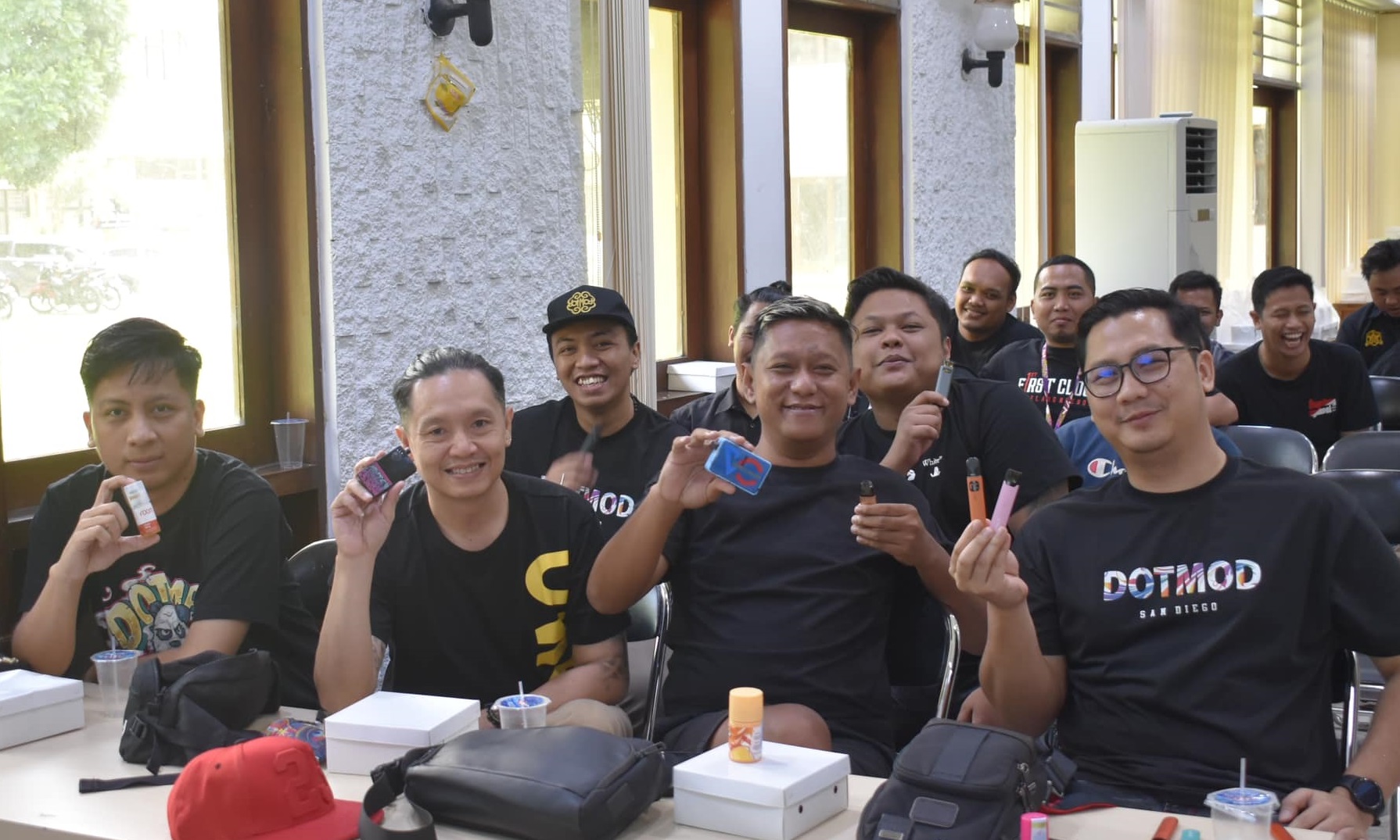 Komunitas Vape Magelang Belajar Identifikasi Pita Cukai Bareng Bea Cukai Magelang