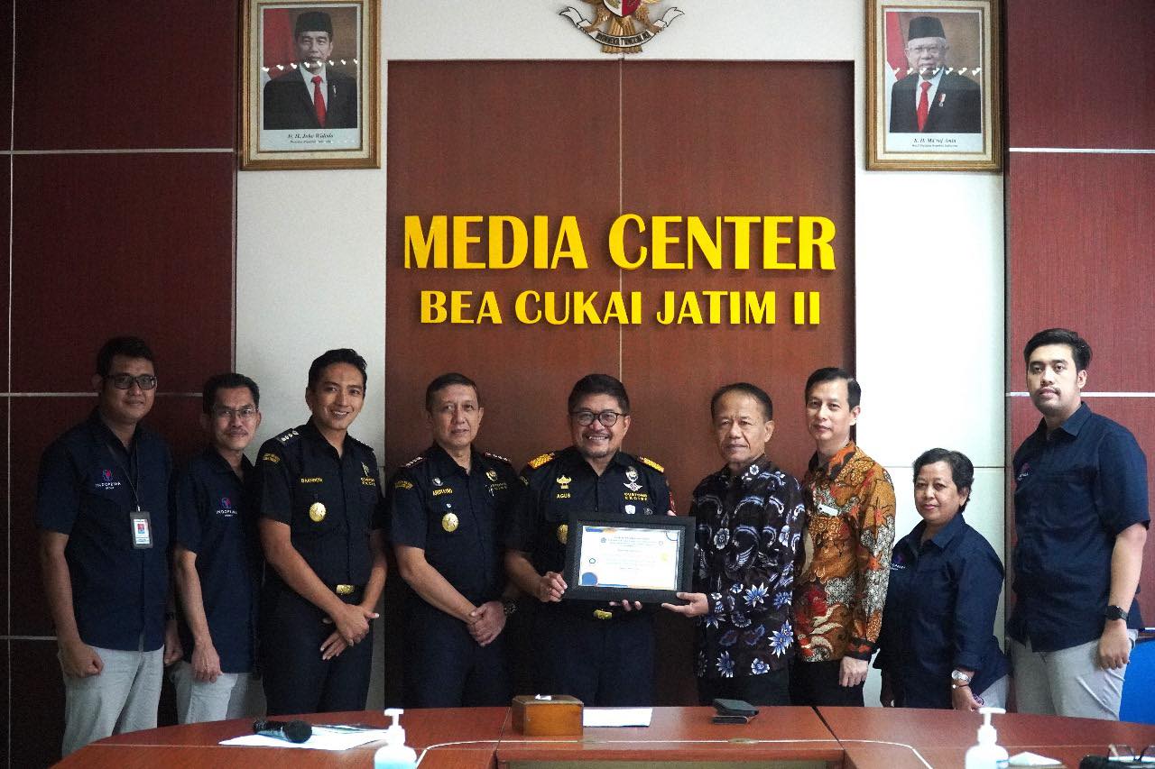 Jalankan Fungsi Trade Facilitator dan Industrial Assistance, Bea Cukai Jatim II Terbitkan Izin Kawasan Berikat kepada PT Indonesia Royal Paper