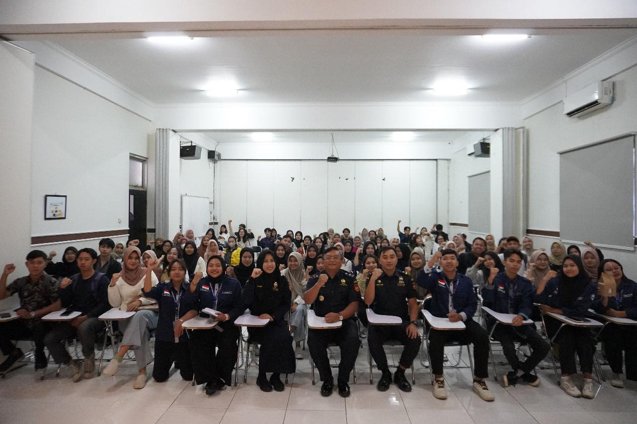 Ajak Pelajar Mengenal Lebih Dekat Dengan Direktorat Jenderal Bea dan Cukai