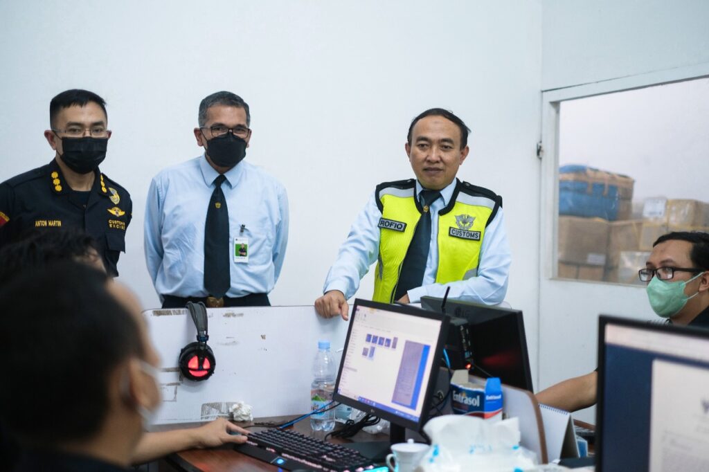 Awali Tahun 2023, Bea Cukai Tanjung Emas Pastikan Kelancaran Arus Barang