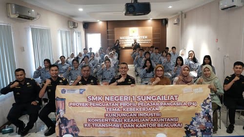 School Goes to Customs, Bea Cukai Pangkalpinang Sambut Kunjungan SMKN 1 Sungailiat