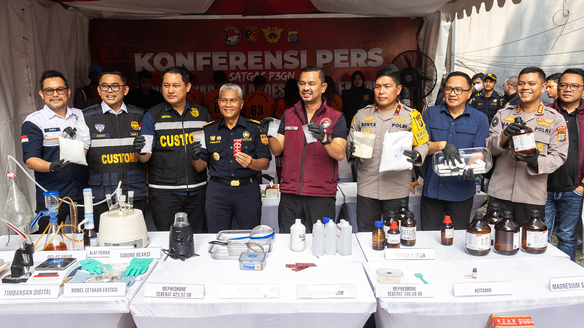 Joint Operation Bea Cukai dan Polri Bongkar Clandestine Lab di Medan