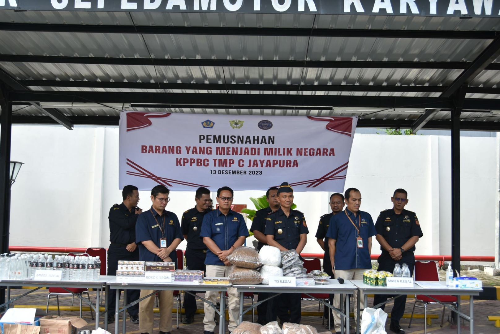 Bea Cukai Musnahkan Barang Ilegal di Makassar dan Jayapura