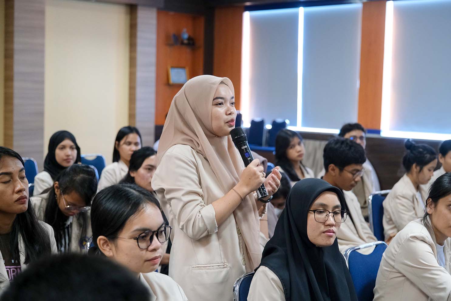 Gali Ilmu Kepabeanan, STIE Totalwin Kunjungi Bea Cukai Tanjung Emas