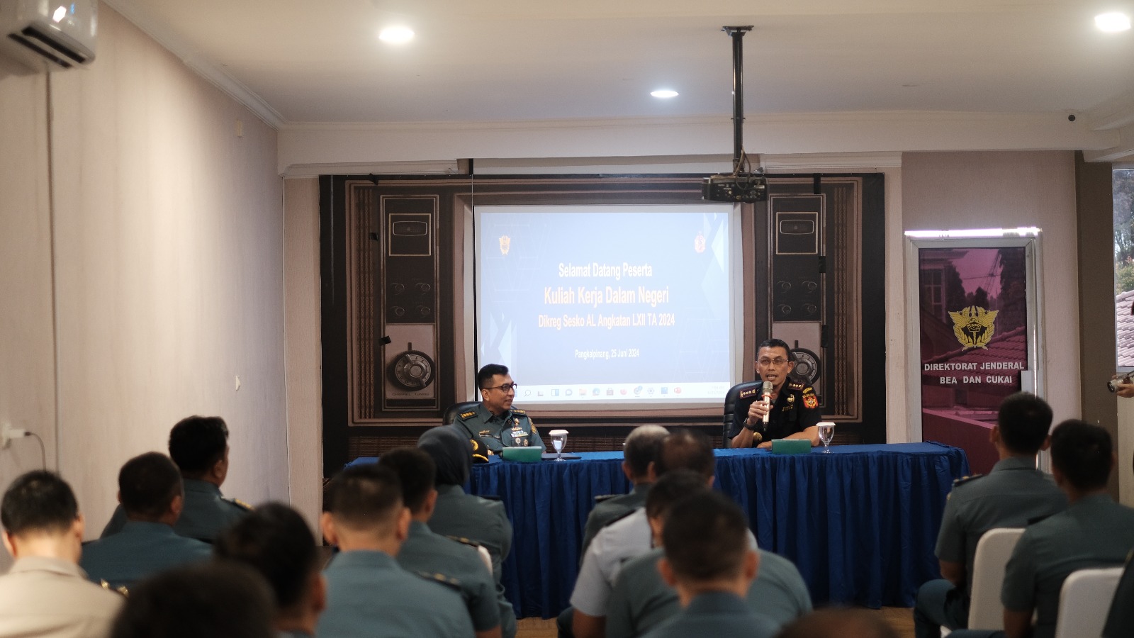 Tingkatkan Sinergi Pengawasan, Bea Cukai Pangkalpinang Dukung Pelaksanaan Kuliah Kerja Dalam Negeri (KKDN) Pasis Dikreg Seskoal Angkatan ke-62 Tahun Anggaran 2024