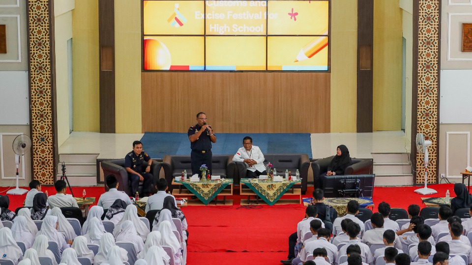 Bea Cukai Pasuruan Kenalkan Kepabeanan dan Cukai ke Generasi Muda melalui CEFHS