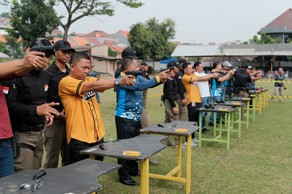 Jalin Sinergi, Bea Cukai Tanjung Emas Gelar Latihan Menembak