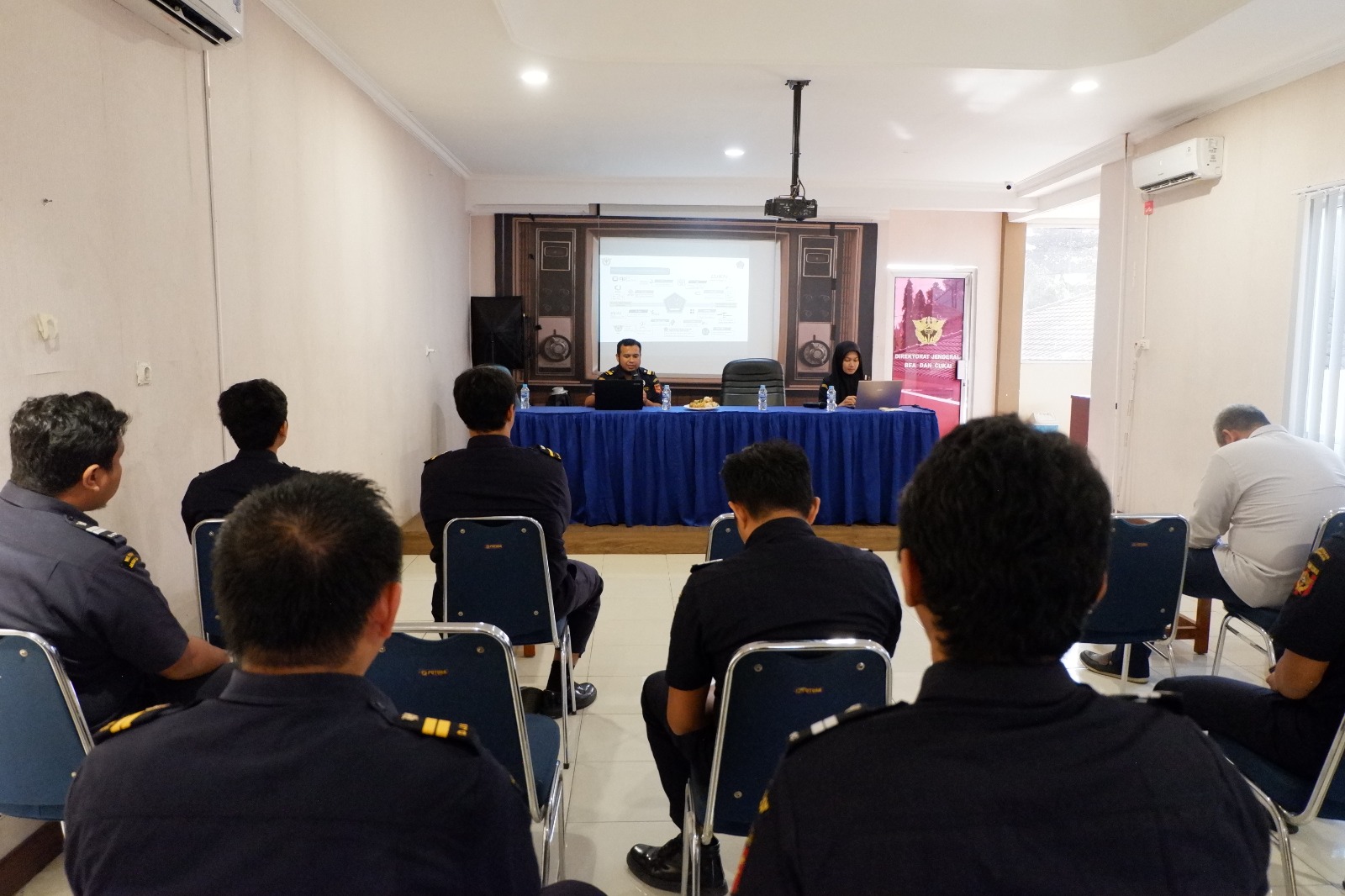 Peningkatan Kompetensi Pegawai dengan Tema Pulik (Publikasi, UMKM, Layanan Informasi, dan Kehumasan)