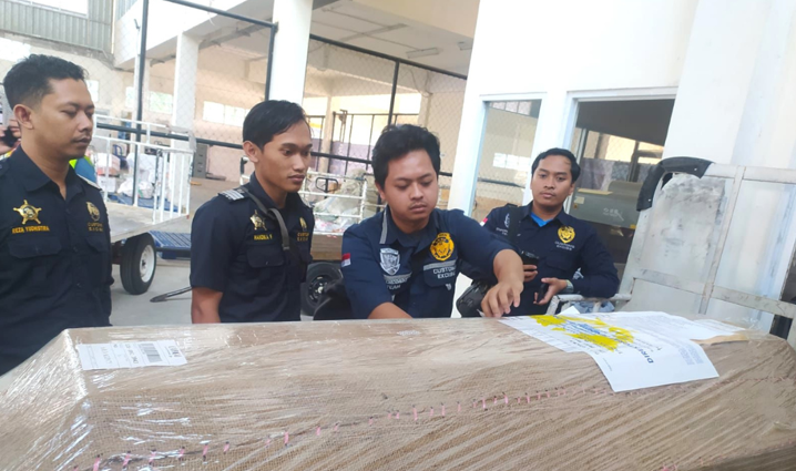 Bea Cukai Pangkalpinang Optimalkan Pelayanan Rush Handling terhadap Peti Jenazah Kiriman dari Luar Negeri
