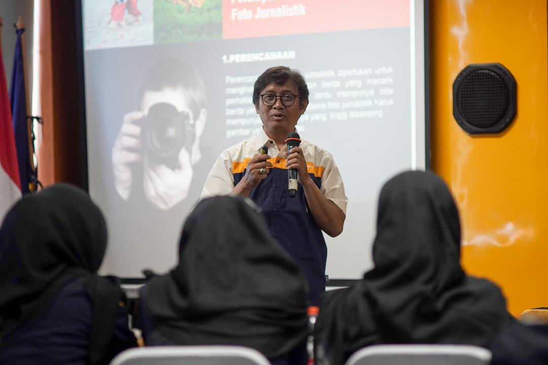 Agen Kehumasan Bea Cukai Tanjung Emas, Bentuk Citra Positif Melalui Jurnalistik