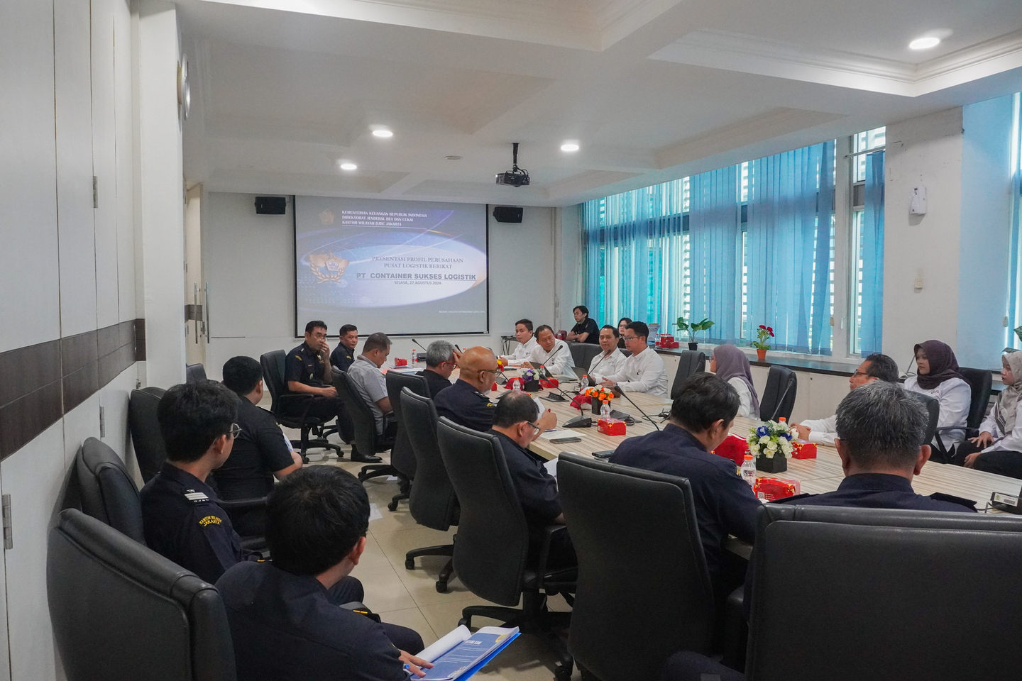 Bea Cukai Kanwil Jakarta Perkuat Ekosistem Logistik Melalui Pemberian Fasilitas Izin Pusat Logistik Berikat