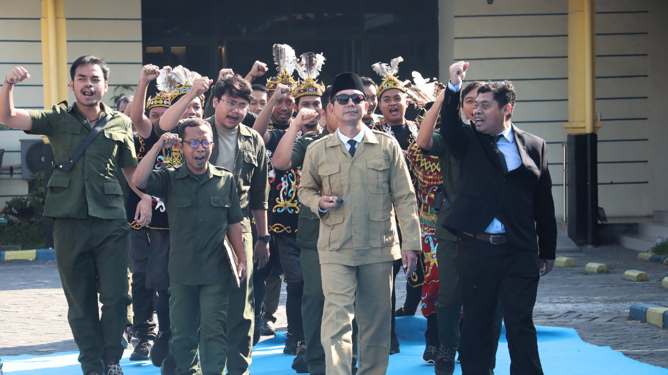 Bea Cukai Pasuruan Semarakkan HUT RI Ke-79 dengan Paravan Olympic