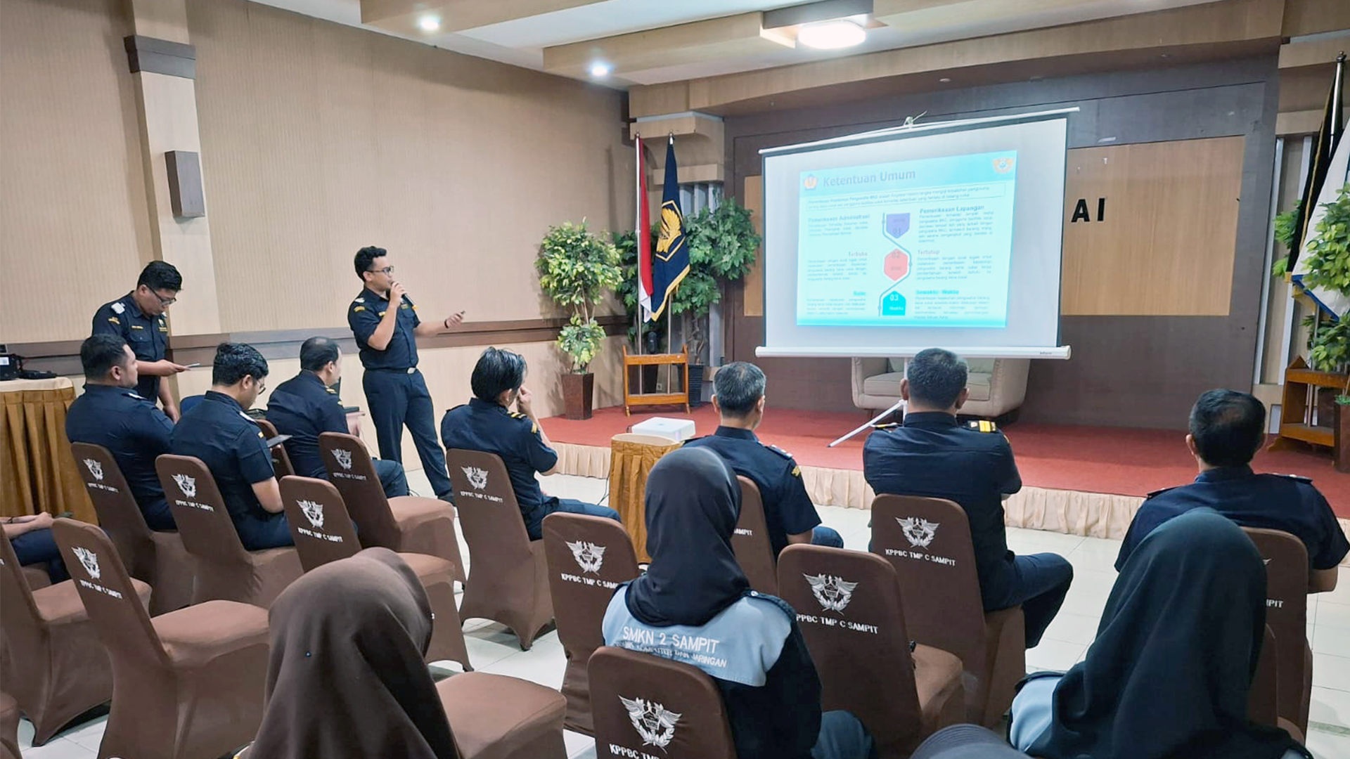 Bea Cukai Sampit melaksanakan Program Pembinaan dan Keterampilan Pegawai (P2KP) Pedoman Pelaksanaan Pemberian Pemeriksaan Kepatuhan Pengusaha Barang Kena Cukai