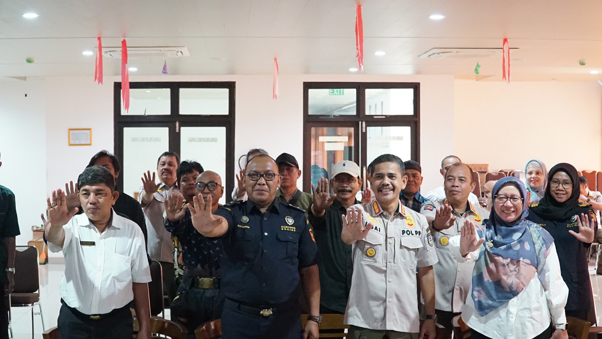 IDENTIFIKASI PITA CUKAI DAN ROKOK ILEGAL BERSAMA SATPOL PP KOTA DEPOK DAN KABUPATEN BOGOR