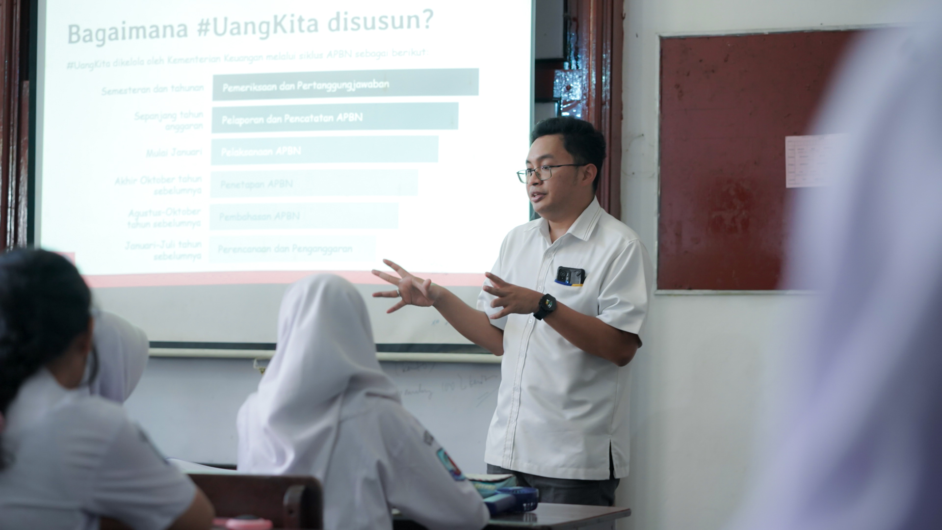 Kemenkeu Mengajar 9: Bea Cukai Tanjung Emas Turut Ambil Bagian dalam Edukasi Generasi Muda