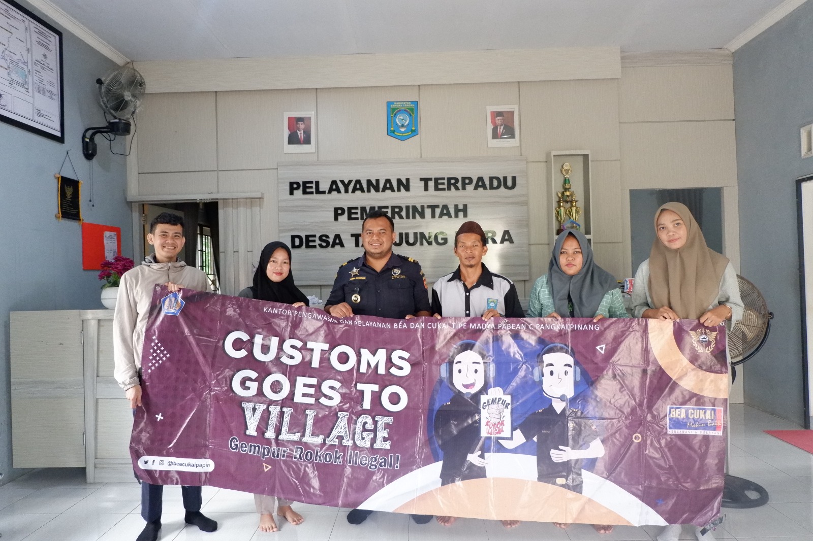 Bea Cukai Pangkalpinang Berkunjung ke Desa Tanjung Pura, Sosialisasikan Bahaya Dampak Rokok Ilegal