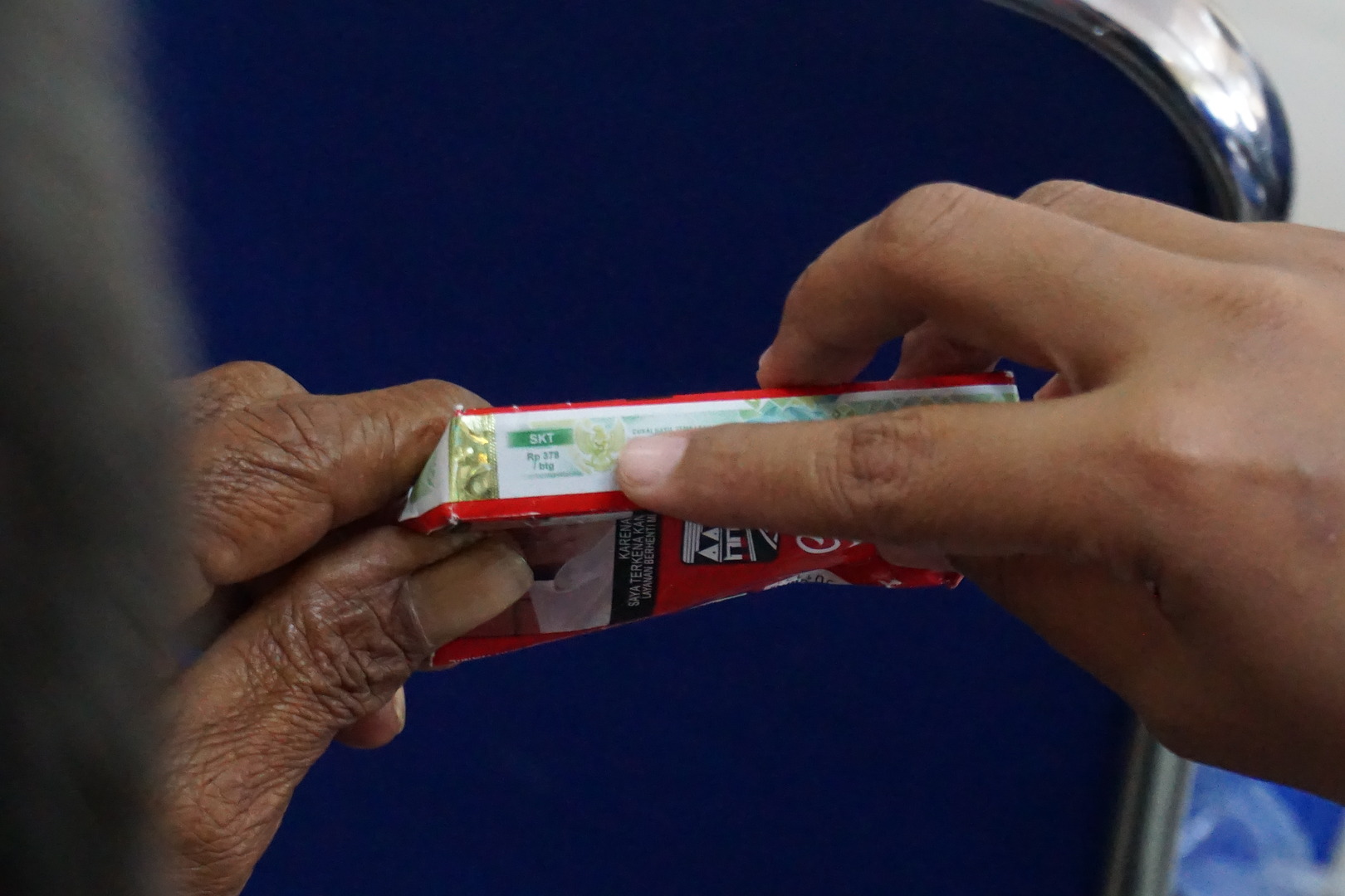 Bea Cukai Bogor dan Satpol PP Kota Depok Edukasi Warga Depok Lewat Sosialisasi Identifikasi Pita Cukai dan Rokok Ilegal