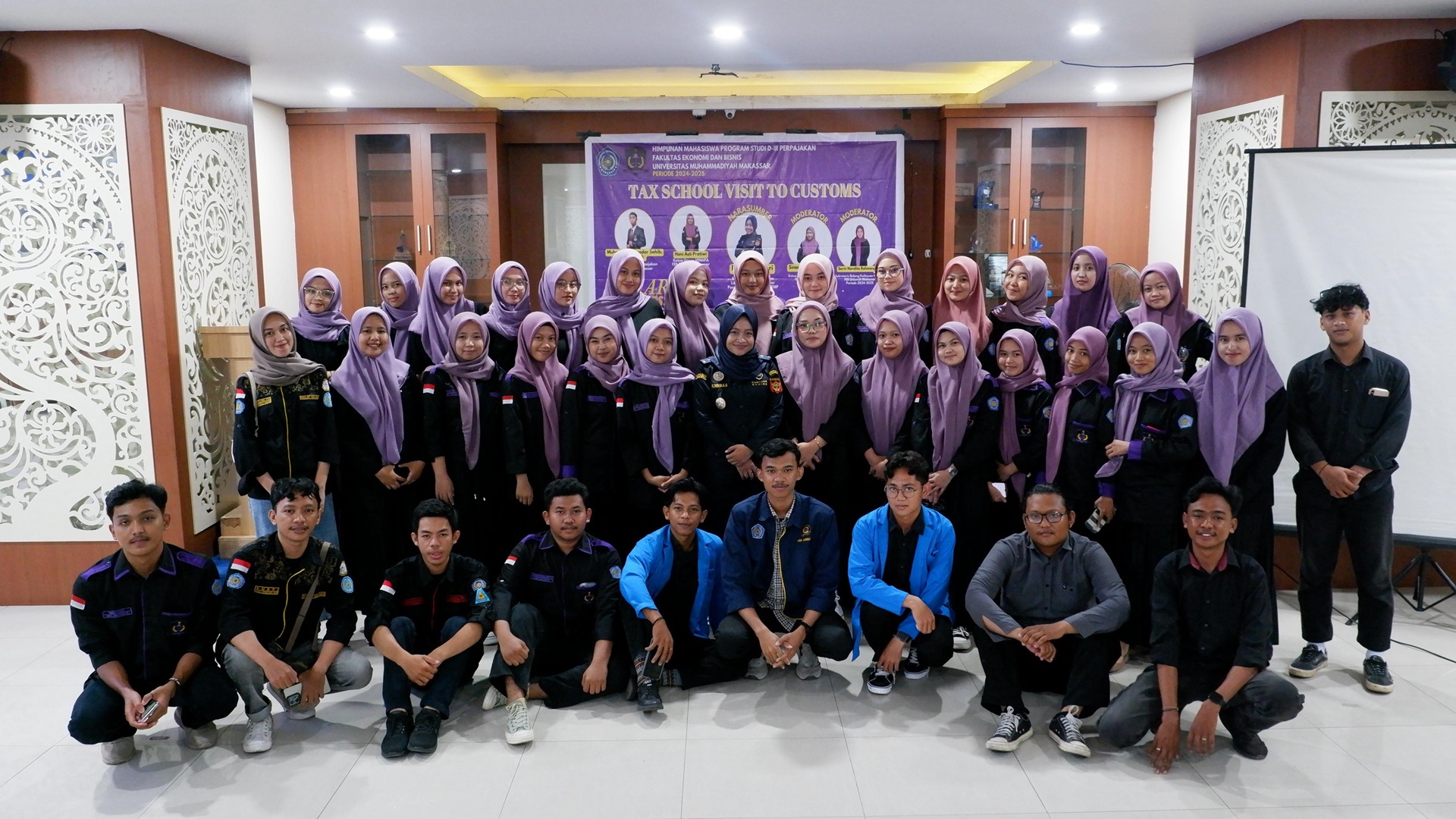 Customs Goes to Campus