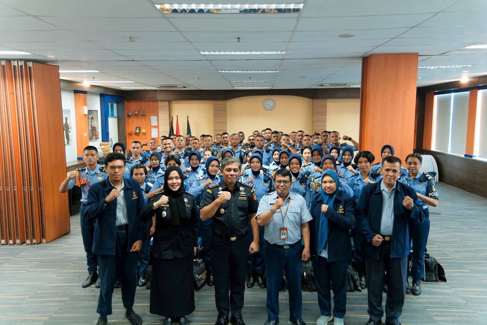Modus Penipuan Diulas di Sosialisasi Kepabeanan, Taruna APN Surakarta Antusias!