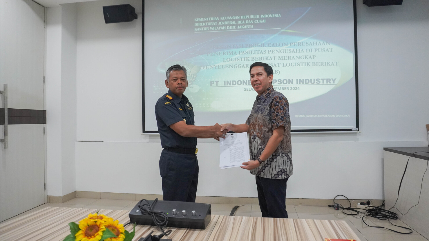 Berikan Kemudahan Logistik, Bea Cukai Kanwil Jakarta Berikan Fasilitas Kepabeanan
