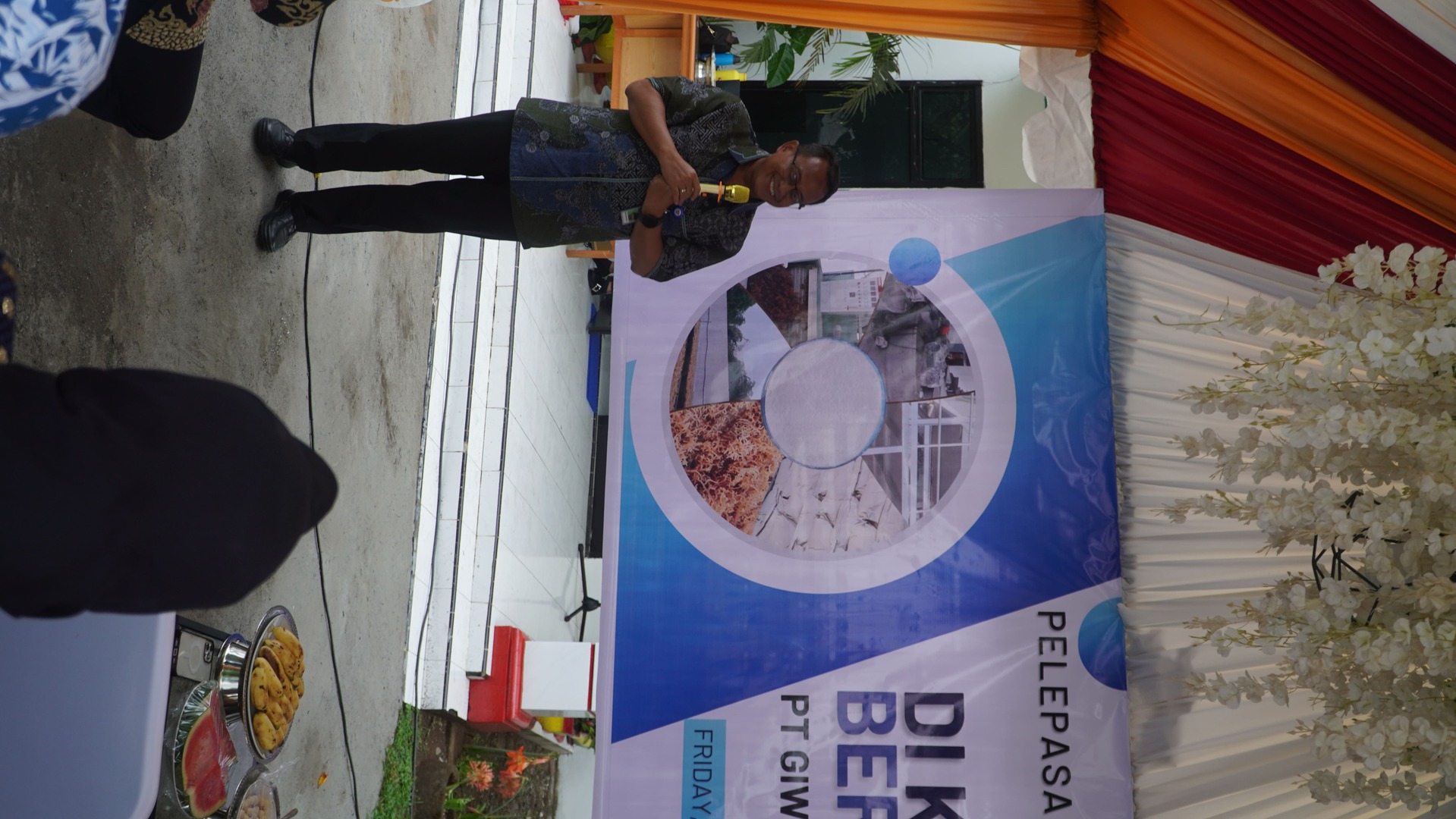 Pelepasan Ekspor Perdana Semi Refined Carrageenan Tujuan Spanyol oleh PT Giwang Citra Laut