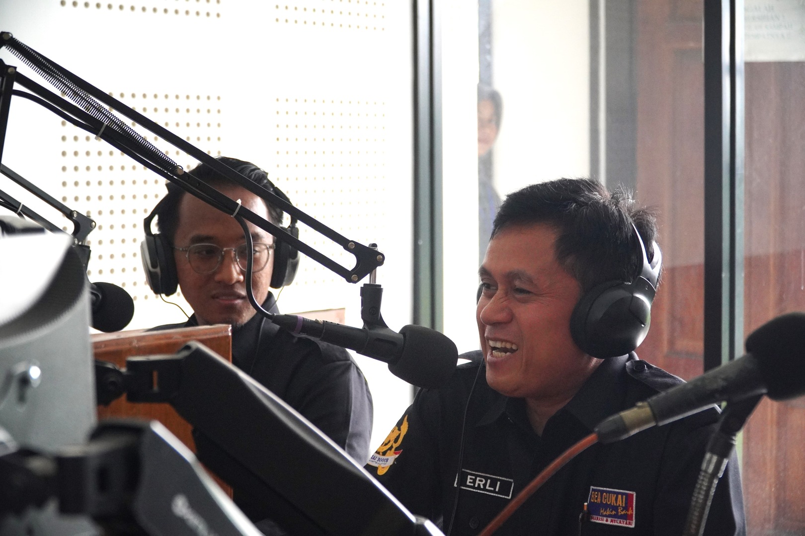 Kunjungi Sejumlah Radio di Kabupaten Cianjur, Bea Cukai Bogor Tekankan Pentingnya Memberantas Rokok Ilegal 