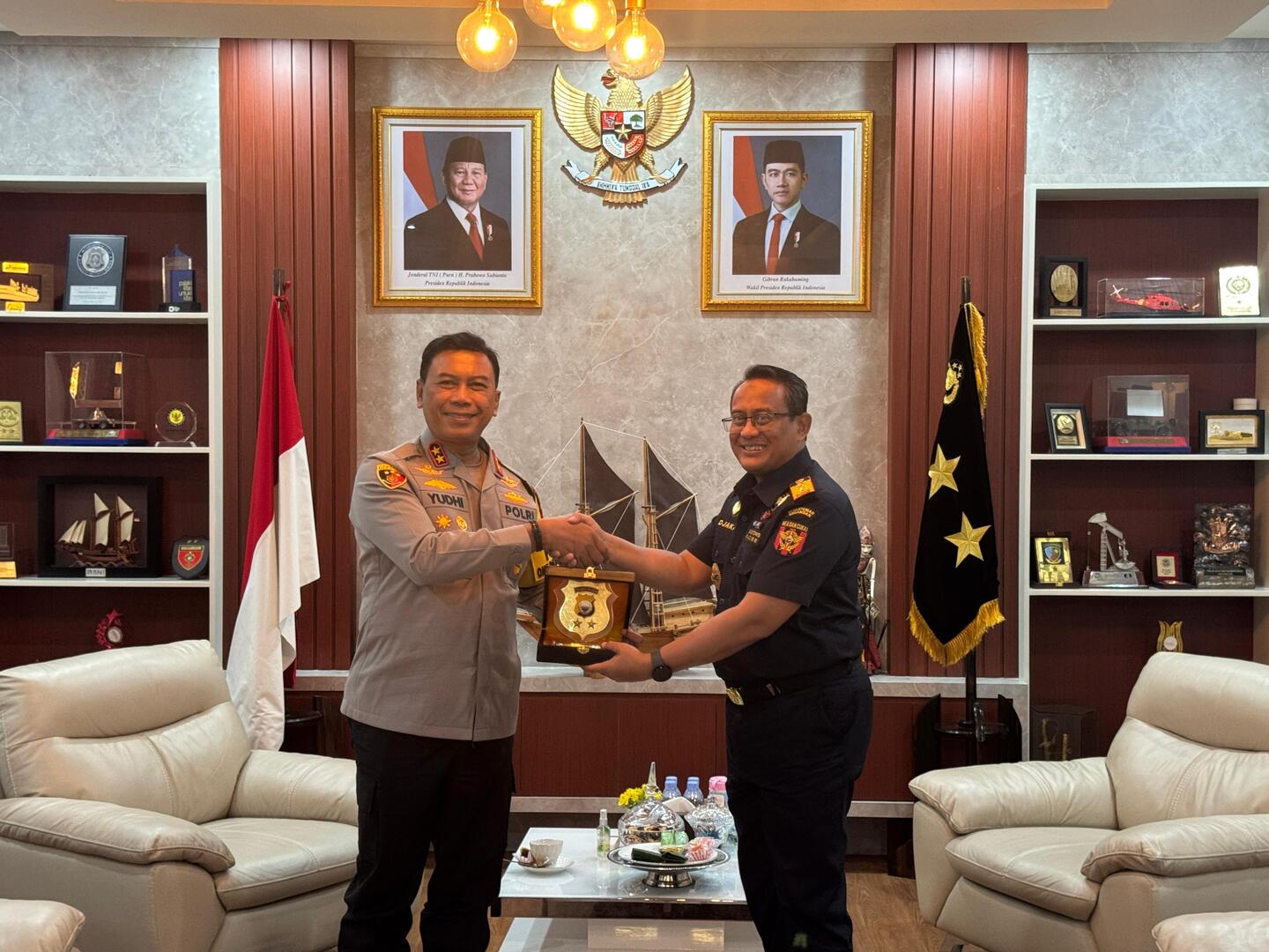 Tingkatkan Sinergitas, Kepala Kanwil DJBC Sulbagsel Bersilaturahmi dengan Kepala POLDA Sulsel