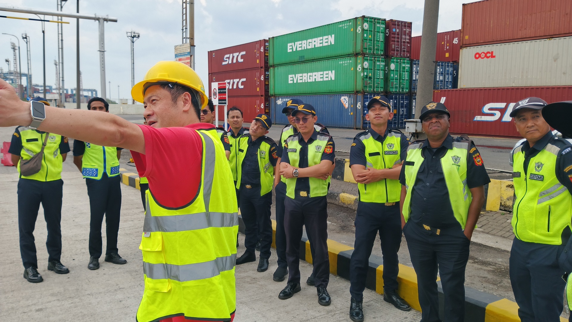 Bea Cukai Tanjung Emas dan Pelindo Gelar Pelatihan Pemindai Petikemas