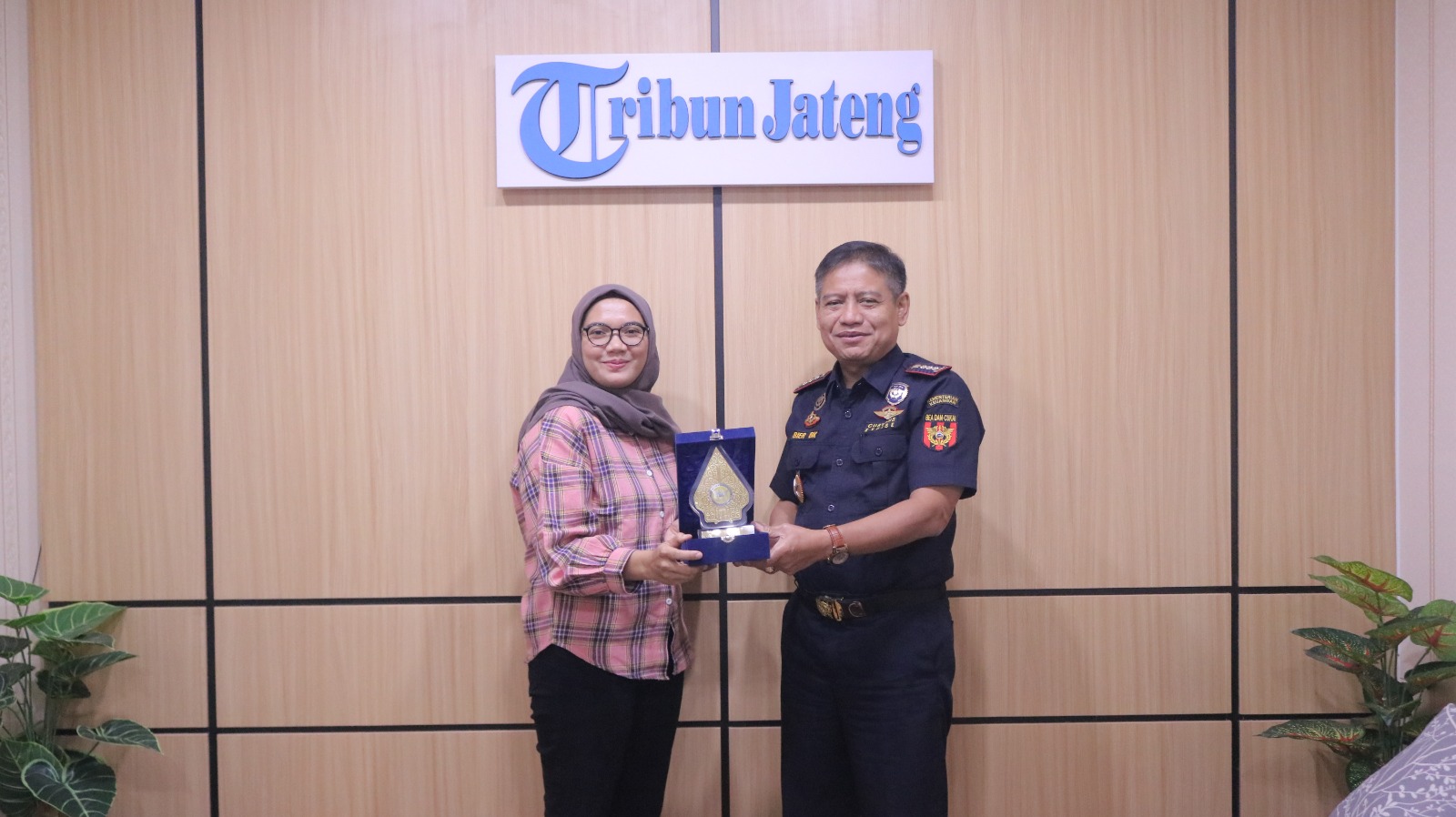 Perkuat Edukasi Publik, Bea Cukai Semarang Lakukan Media Visit ke Tribun Jateng Semarang
