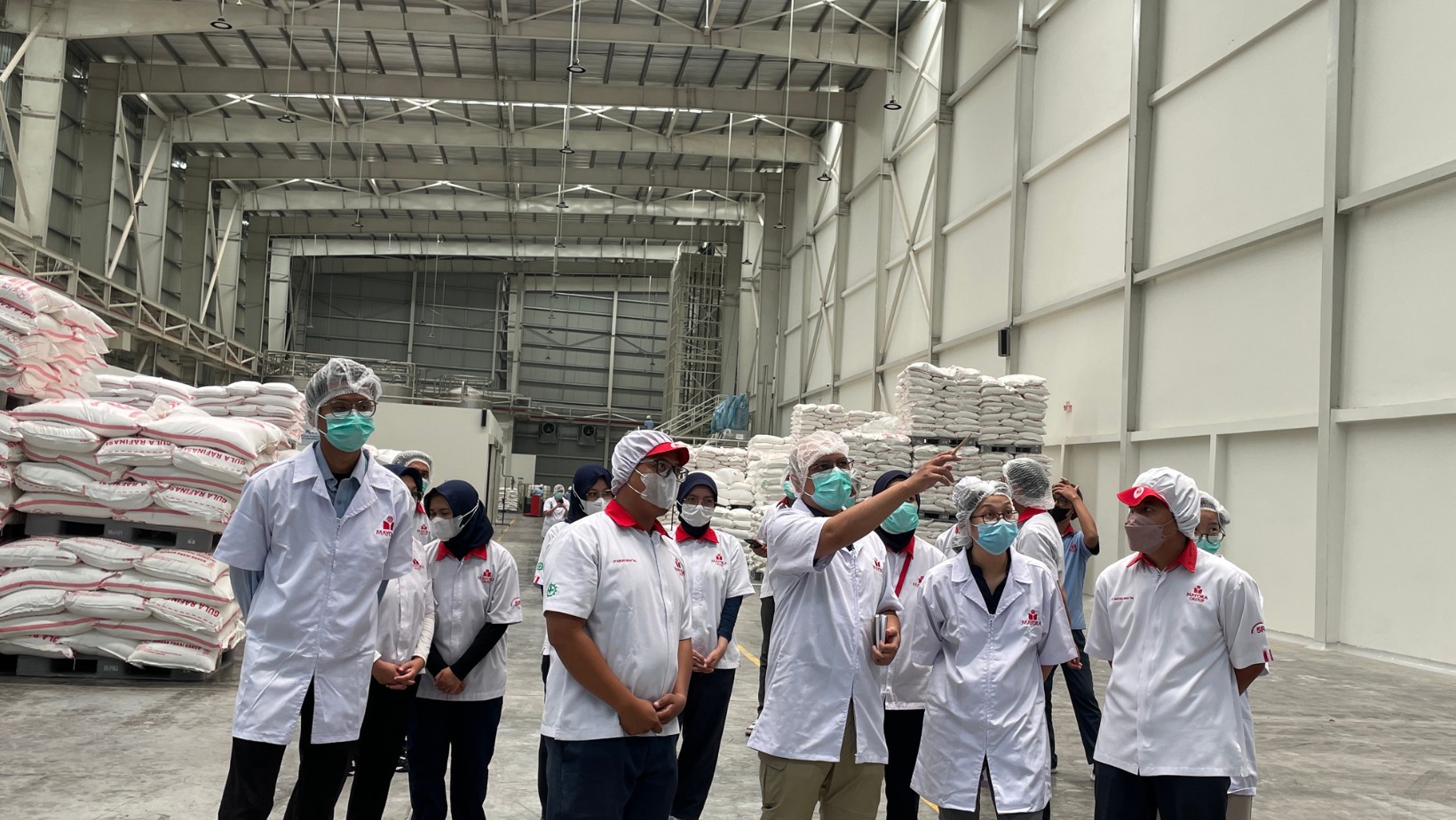 Selangkah Menjadi Perusahaan AEO, Bea Cukai Kunjungi PT Mayora Indah, Tbk