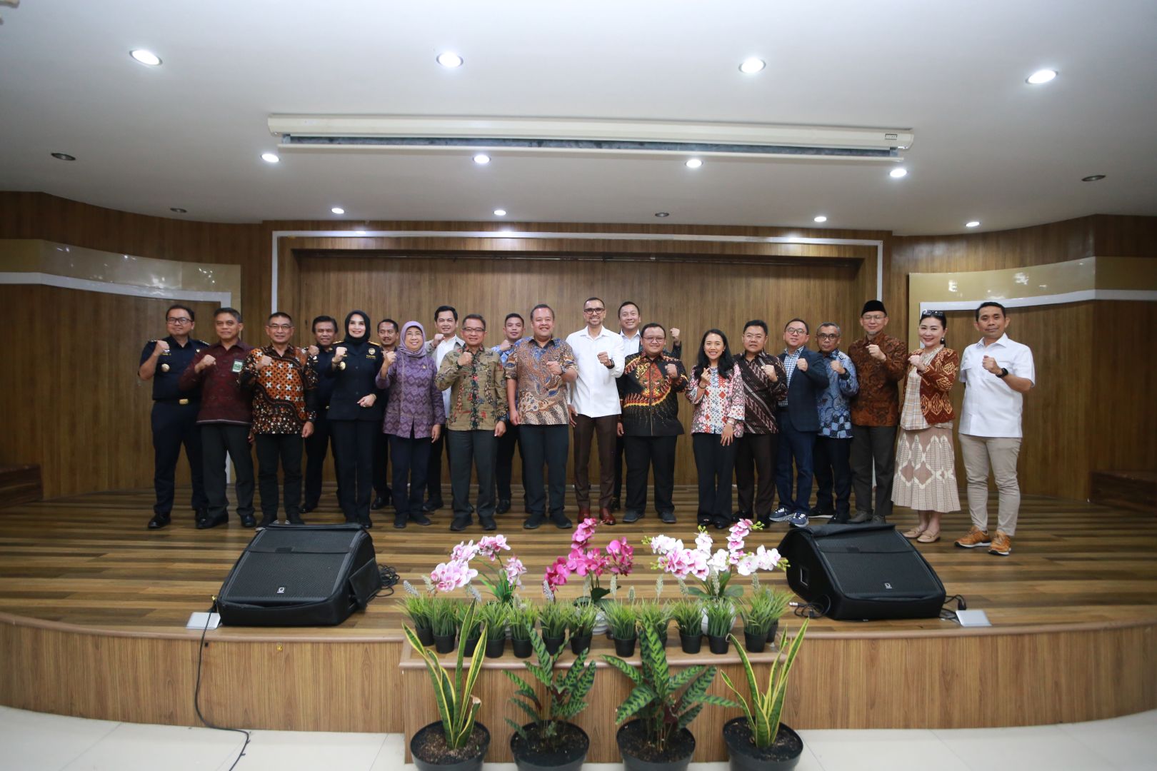 KUNJUNGAN KERJA KOMISI XI DPR RI