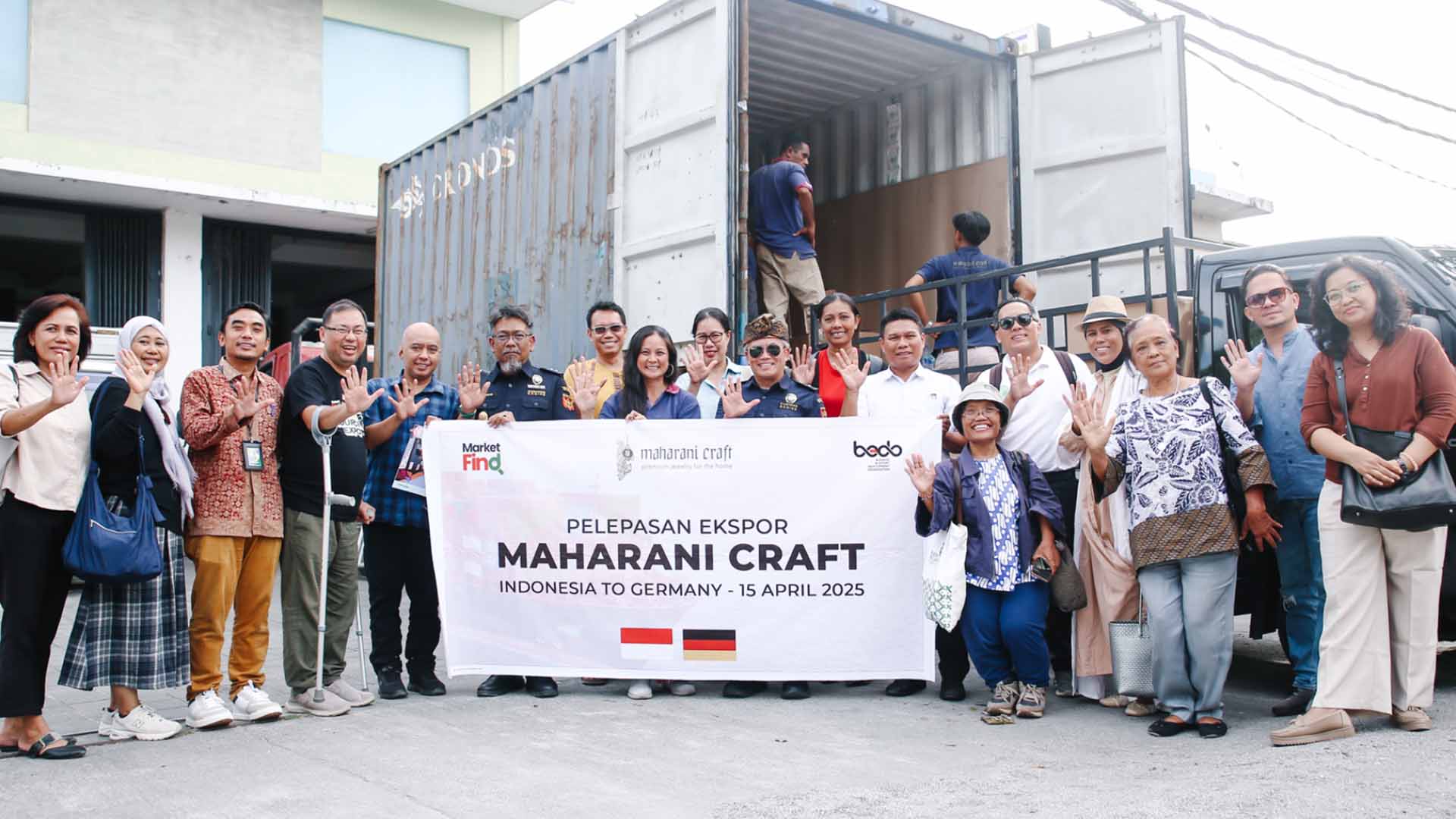 PELEPASAN EKSPOR KONTAINER PRODUK KERAJINAN DARI MAHARANI CRAFT - CVC BEA CUKAI NGURAH RAI