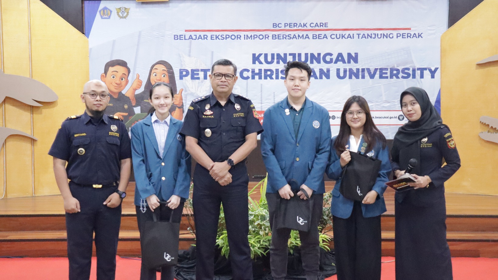 BC Perak Care : Kunjungan Universitas Belajar Ekspor Impor bersama Bea Cukai Tanjung Perak