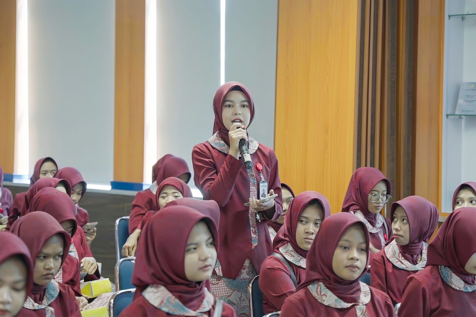 Bea Cukai Tanjung Emas Berikan Edukasi Kepabeanan Siswa SMKN 2 Boyolangu