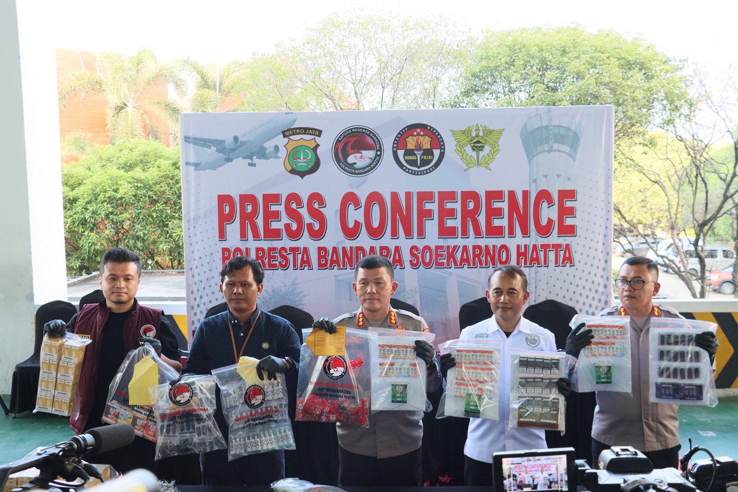 Bea Cukai Soekarno-Hatta dan Polri Ringkus Sindikat Penyelundup Vape Isi Obat Keras