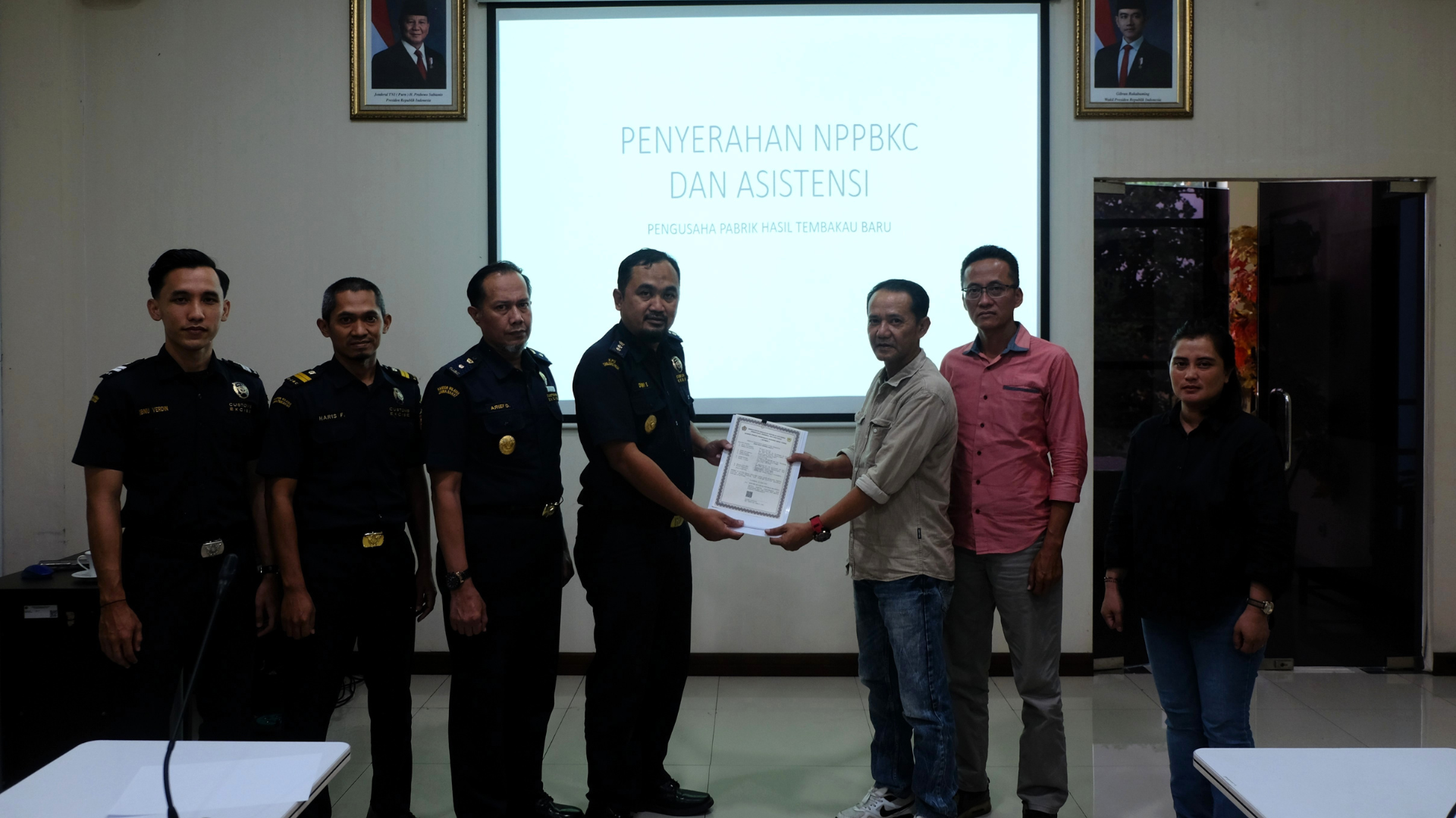 Pastikan Legalitas Pelaku Usaha, Bea Cukai Purwokerto Terbitkan NPPBKC untuk Dua Pabrik Rokok Baru di Banjarnegara