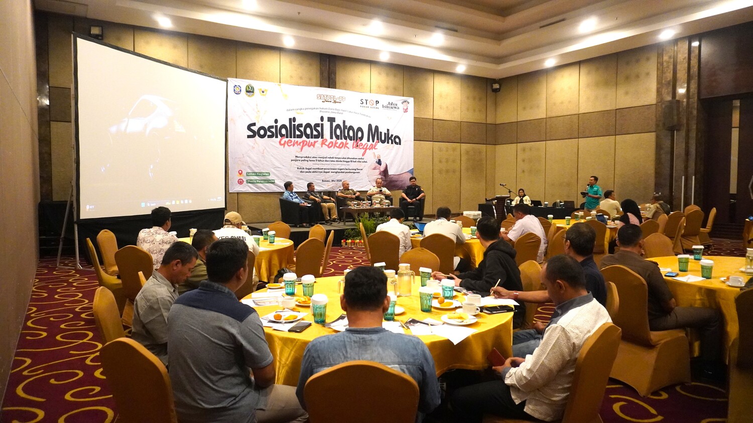 Gempur Rokok Ilegal, Bea Cukai Kanwil Jakarta Bersama Satpol PP Provinsi Jawa Barat Gelar Sosialisasi ke Pengusaha Ekspedisi