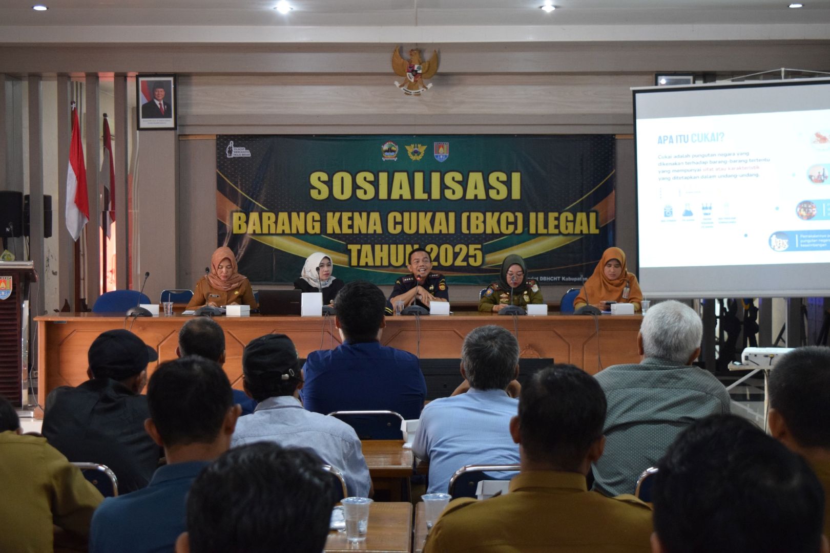Menumbuhkan Budaya Malu Jual Rokok Ilegal, Bea Cukai Cilacap Sosialisasi ke Pengelola Pasar