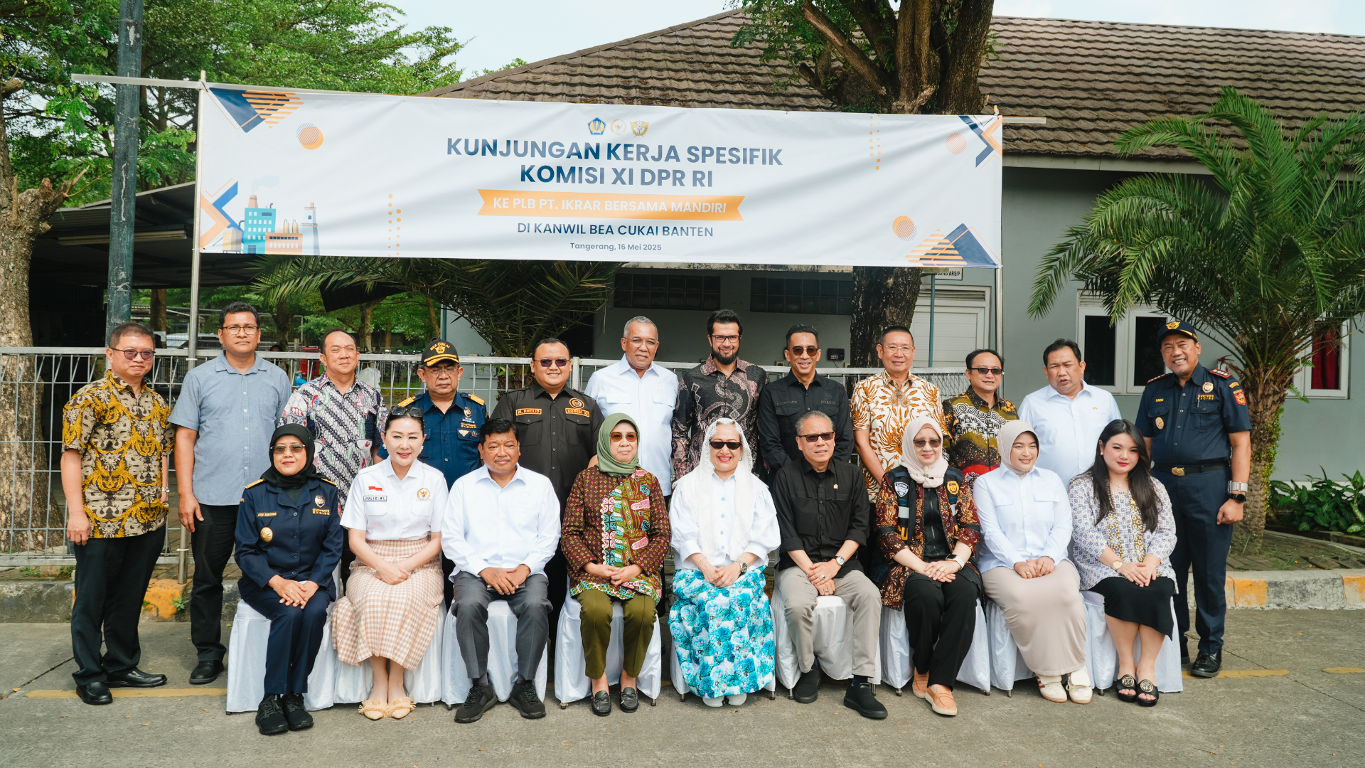 Bea Cukai Dampingi Komisi XI DPR RI Tinjau Pusat Logistik Berikat di Banten