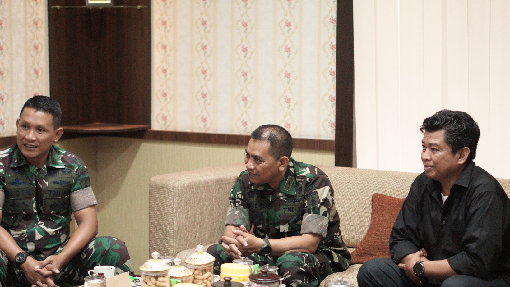 Tingkatkan Kolaborasi Pengawasan : Bea Cukai Tanjung Perak Sambut Hangat Dandim 0830 Surabaya