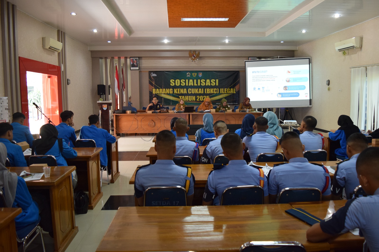 Bea Cukai Cilacap Ajak Mahasiswa Perangi Rokok Ilegal